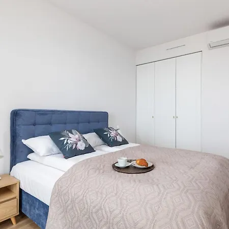 Bulwar Zachodzacego Slonca With Sea View Darlowo By Renters