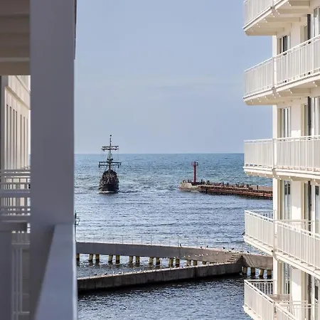 Bulwar Zachodzacego Slonca With Sea View Darlowo By Renters דירה דארלובקו
