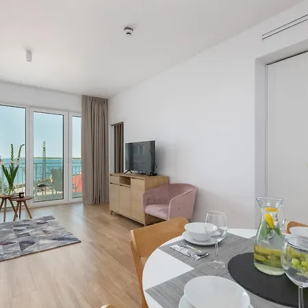 アパート Bulwar Zachodzacego Slonca With Sea View Darlowo By Renters ダルウフコ