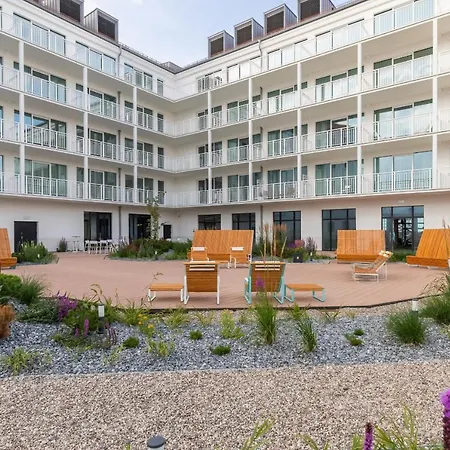 アパート Bulwar Zachodzacego Slonca With Sea View Darlowo By Renters ダルウフコ