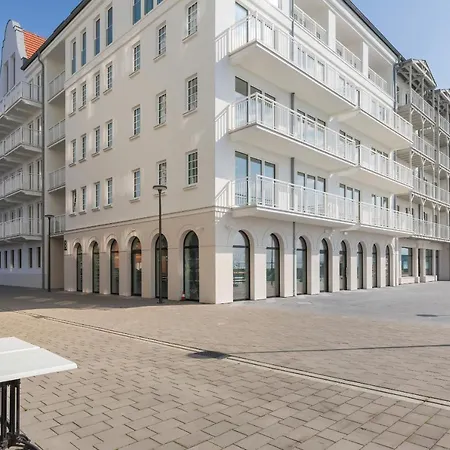 Apartment Bulwar Zachodzacego Slonca With Sea View Darlowo By Renters