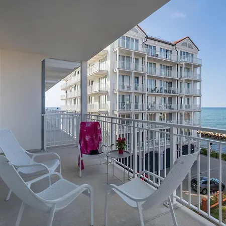 Bulwar Zachodzacego Slonca With Sea View Darlowo By Renters