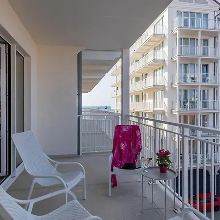 Bulwar Zachodzacego Slonca With Sea View Darlowo By Renters アパート ダルウフコ