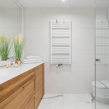 Bulwar Zachodzacego Slonca With Sea View Darlowo By Renters Apartment