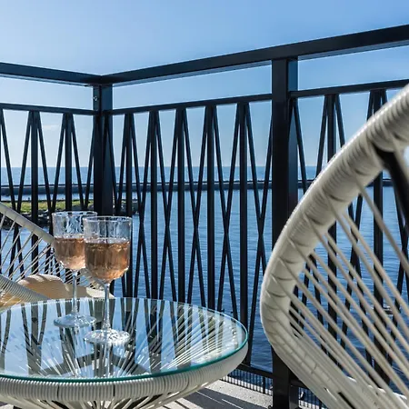 Bulwar Zachodzacego Slonca With Sea View Darlowo By Renters *