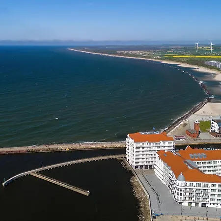 Bulwar Zachodzacego Slonca With Sea View Darlowo By Renters דירה *