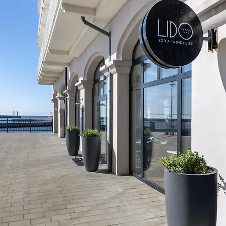 דירה Bulwar Zachodzacego Slonca With Sea View Darlowo By Renters דארלובקו