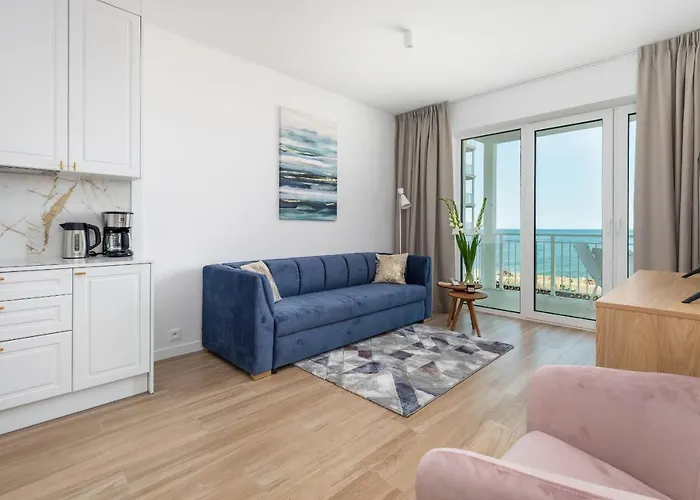 Bulwar Zachodzacego Slonca With Sea View Darlowo By Renters ダルウフコ