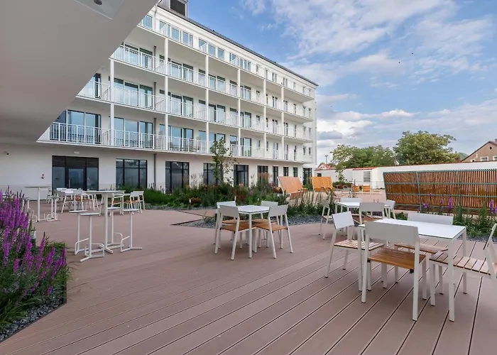 Bulwar Zachodzacego Slonca With Sea View Darlowo By Renters ダルウフコ