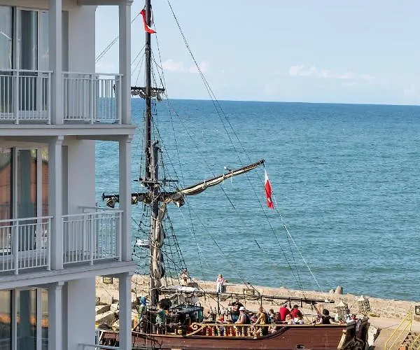 Bulwar Zachodzacego Slonca With Sea View Darlowo By Renters アパート